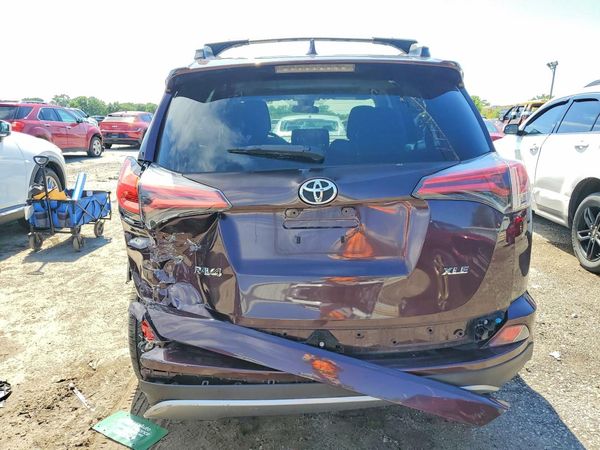 2018 TOYOTA RAV4 Adventure/XLE