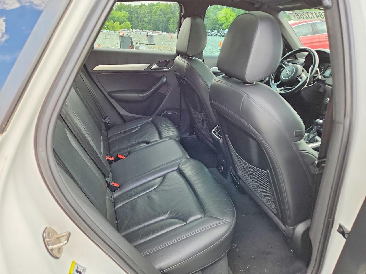 2016 AUDI Q3 quattro Prestige