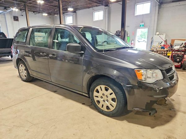 2018 DODGE GRAND CARAVAN SE
