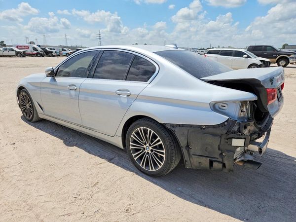 2019 BMW 530