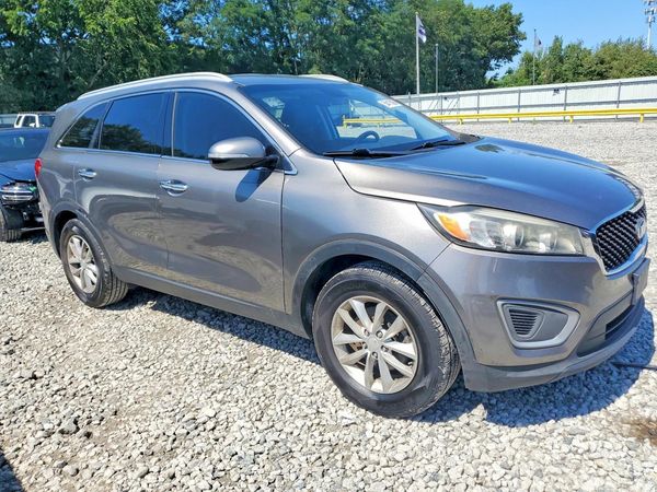 2016 KIA SORENTO L / LX