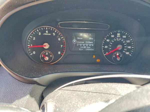 2016 KIA SORENTO L / LX