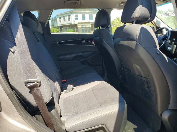2016 KIA SORENTO L / LX