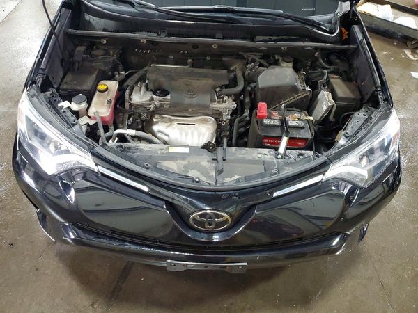2018 TOYOTA RAV4 LE