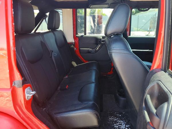 2017 JEEP WRANGLER UNLIMITED SAHARA 4X4