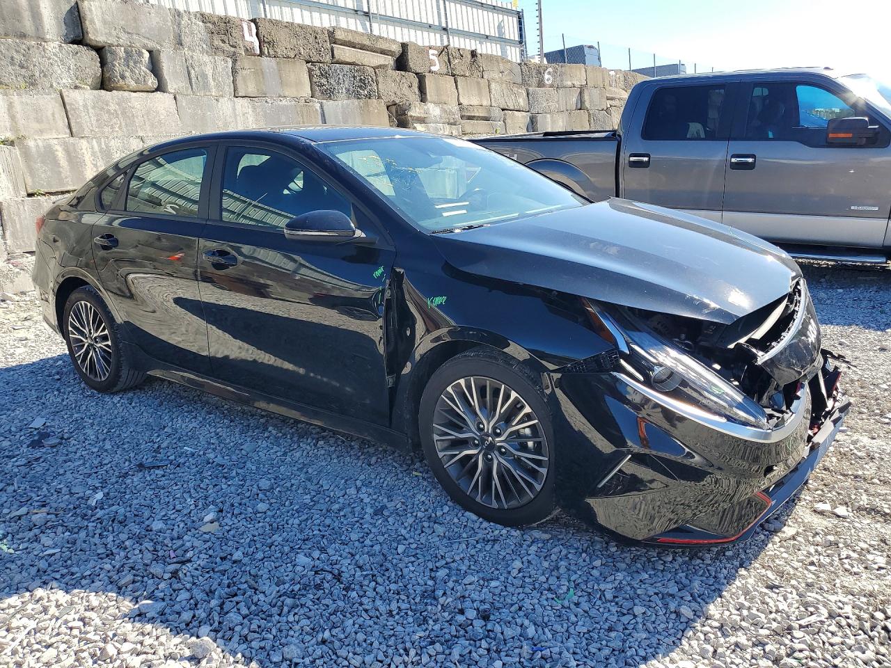 2023 KIA FORTE GT Line