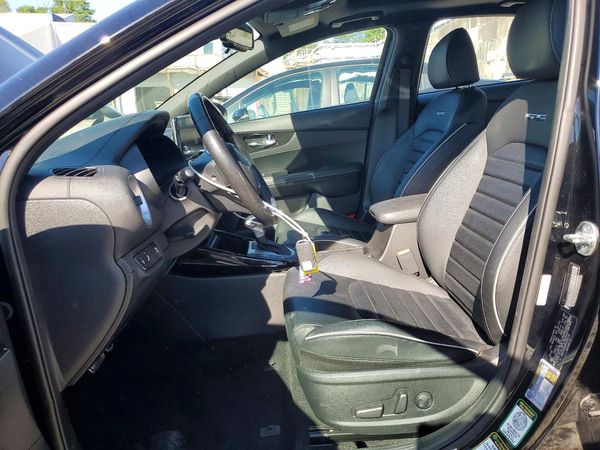 2023 KIA FORTE GT Line