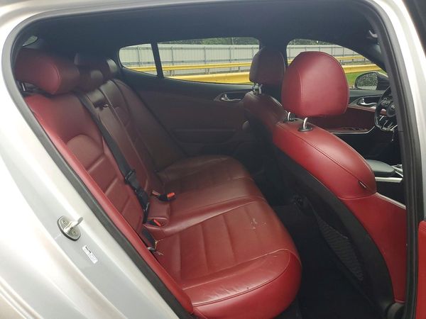 2018 KIA STINGER