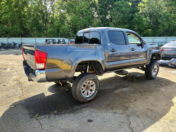2016 TOYOTA TACOMA