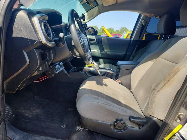2016 TOYOTA TACOMA