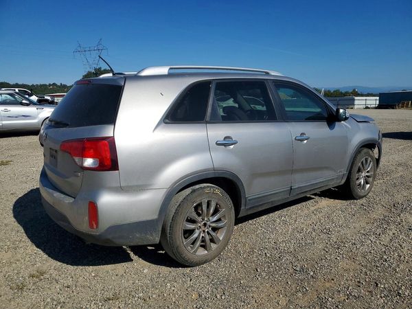 2015 KIA SORENTO GL