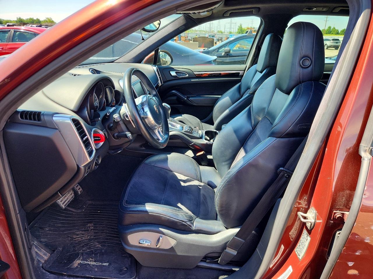 2013 PORSCHE CAYENNE