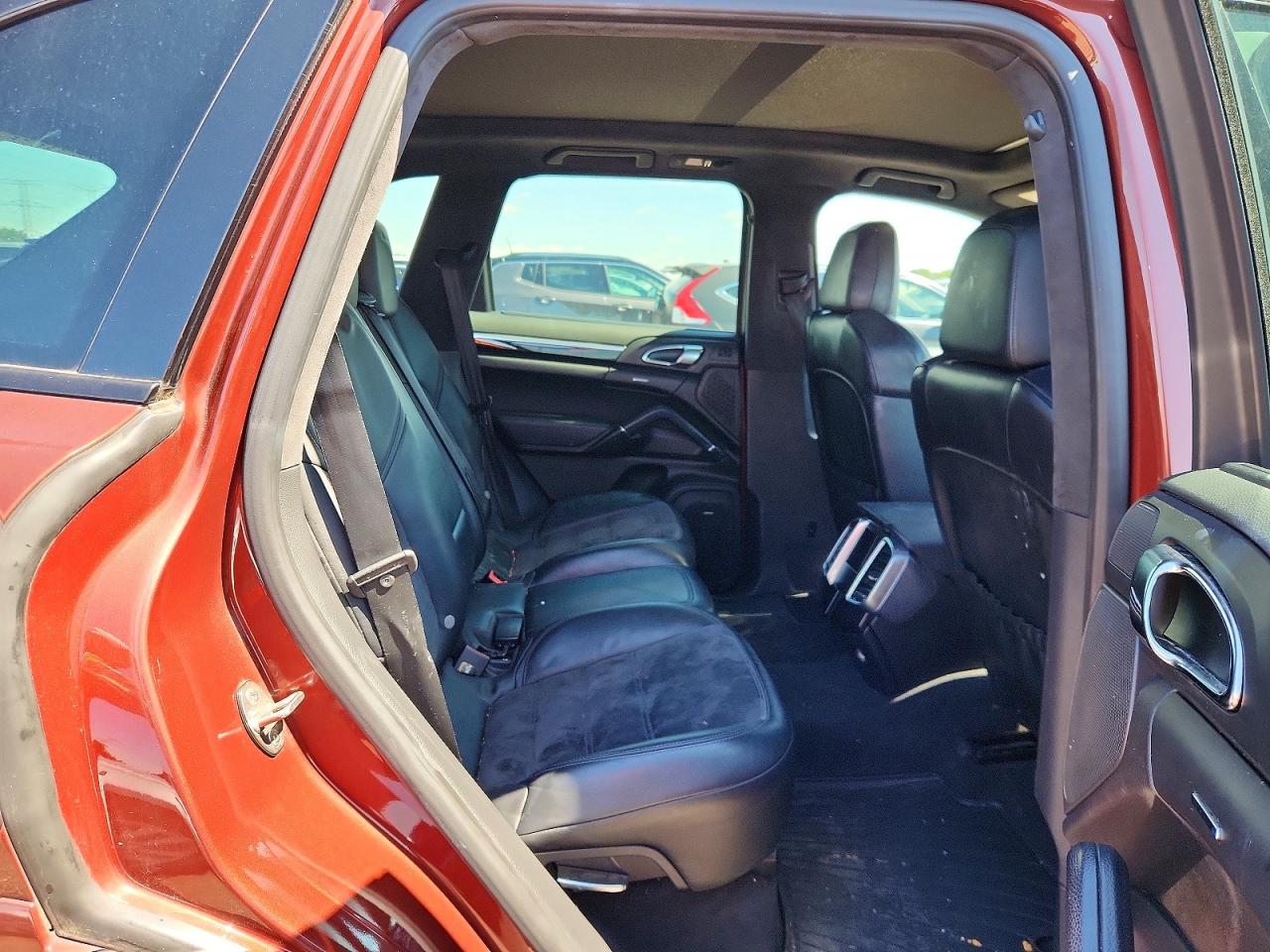 2013 PORSCHE CAYENNE