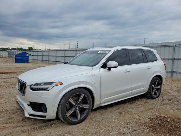 2017 VOLVO XC90 R-Design