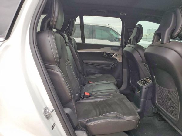 2017 VOLVO XC90 R-Design