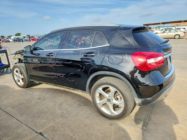 2019 MERCEDES-BENZ GLA