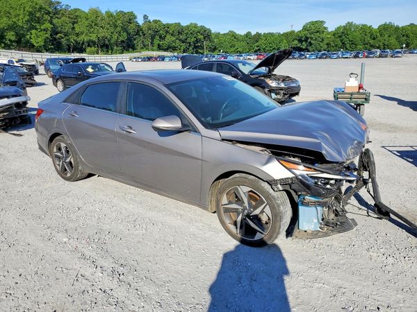 2023 HYUNDAI ELANTRA