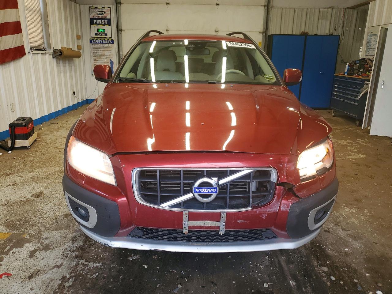2012 VOLVO XC70