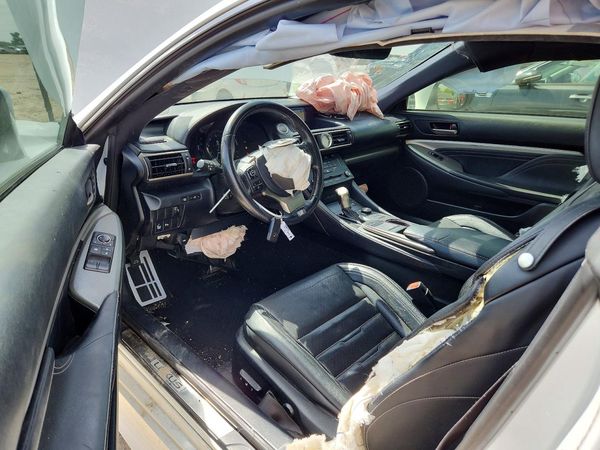 2016 LEXUS RC 200t