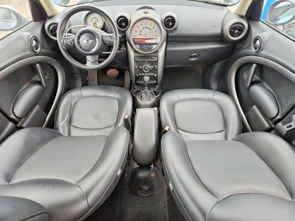 2012 MINI COOPER