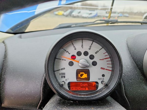 2012 MINI COOPER