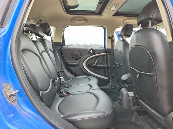 2012 MINI COOPER