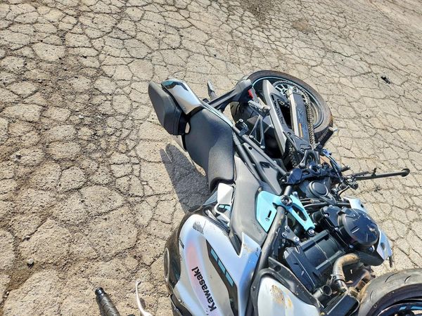 2025 KAWASAKI Z/ZR 1000