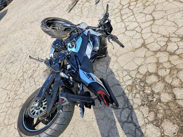 2025 KAWASAKI Z/ZR 1000