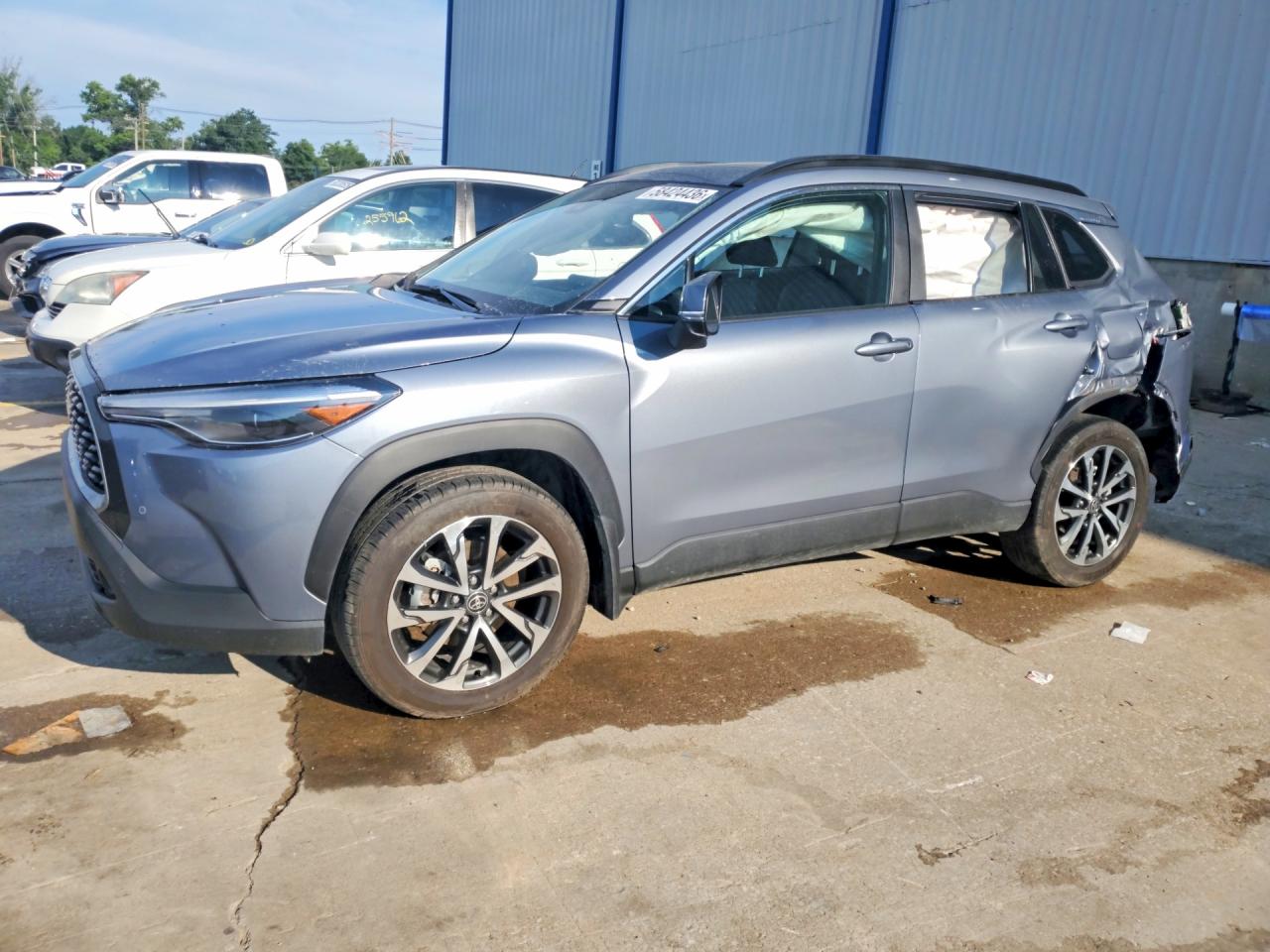 2022 TOYOTA COROLLA CROSS XLE