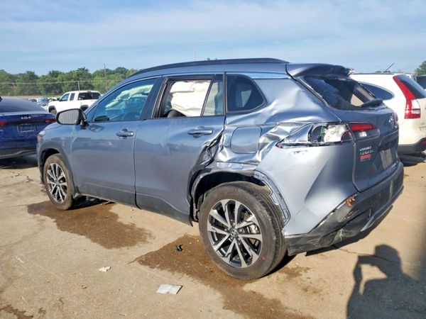 2022 TOYOTA COROLLA CROSS XLE