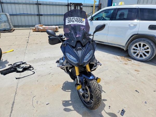 2020 BMW R-SERIES