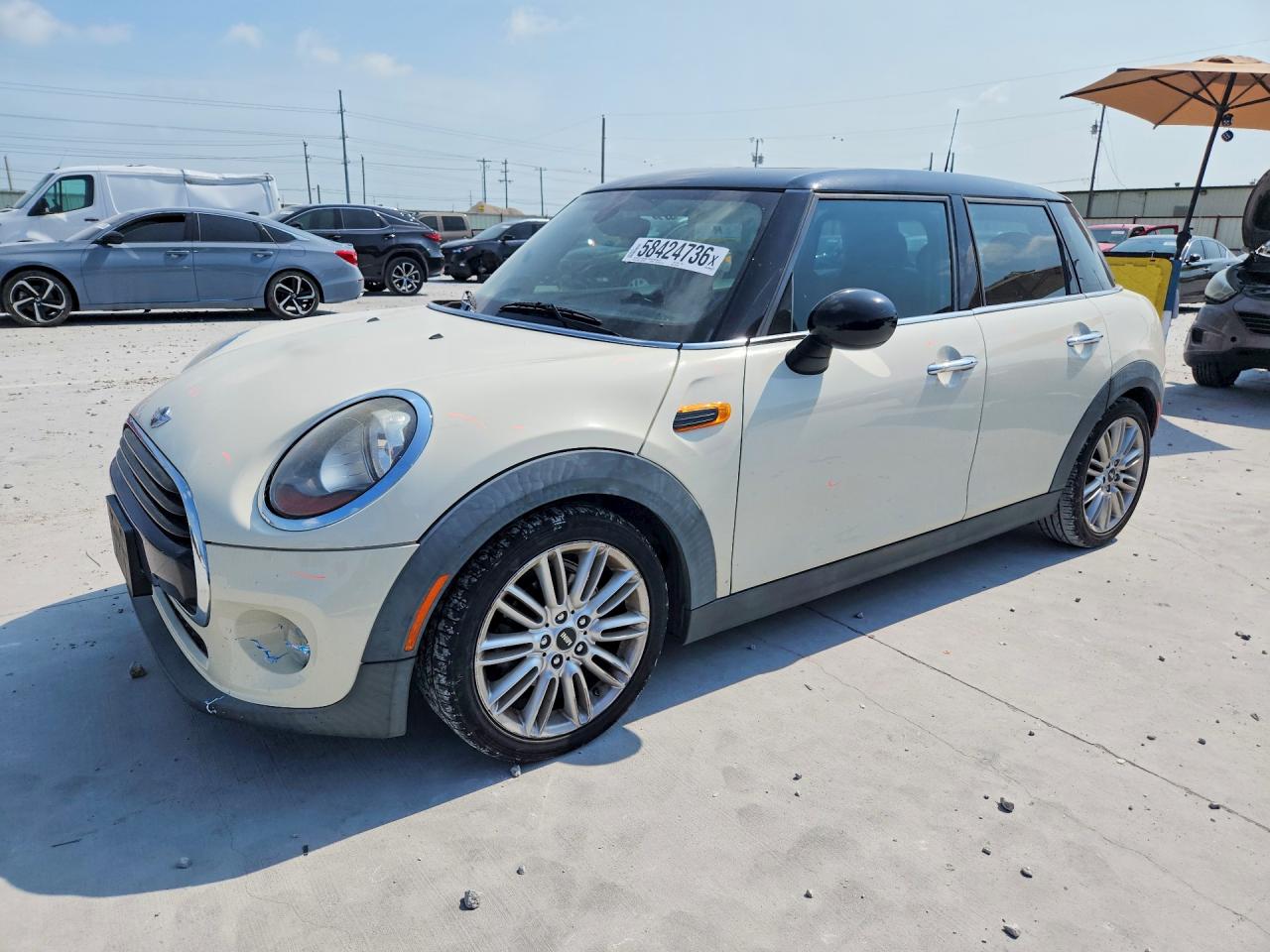 2016 MINI COOPER