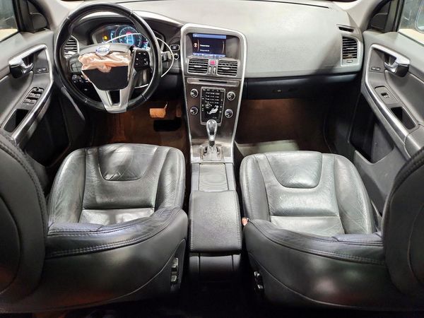 2014 VOLVO XC60
