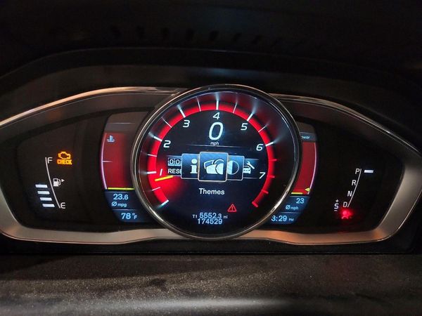 2014 VOLVO XC60