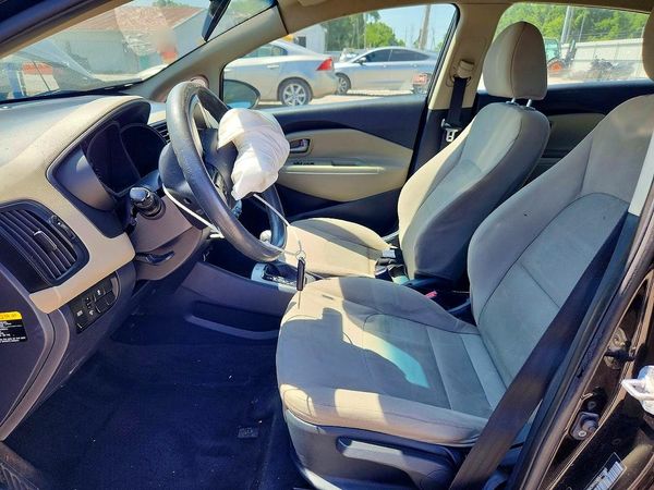 2015 KIA RIO GL - Middle-low