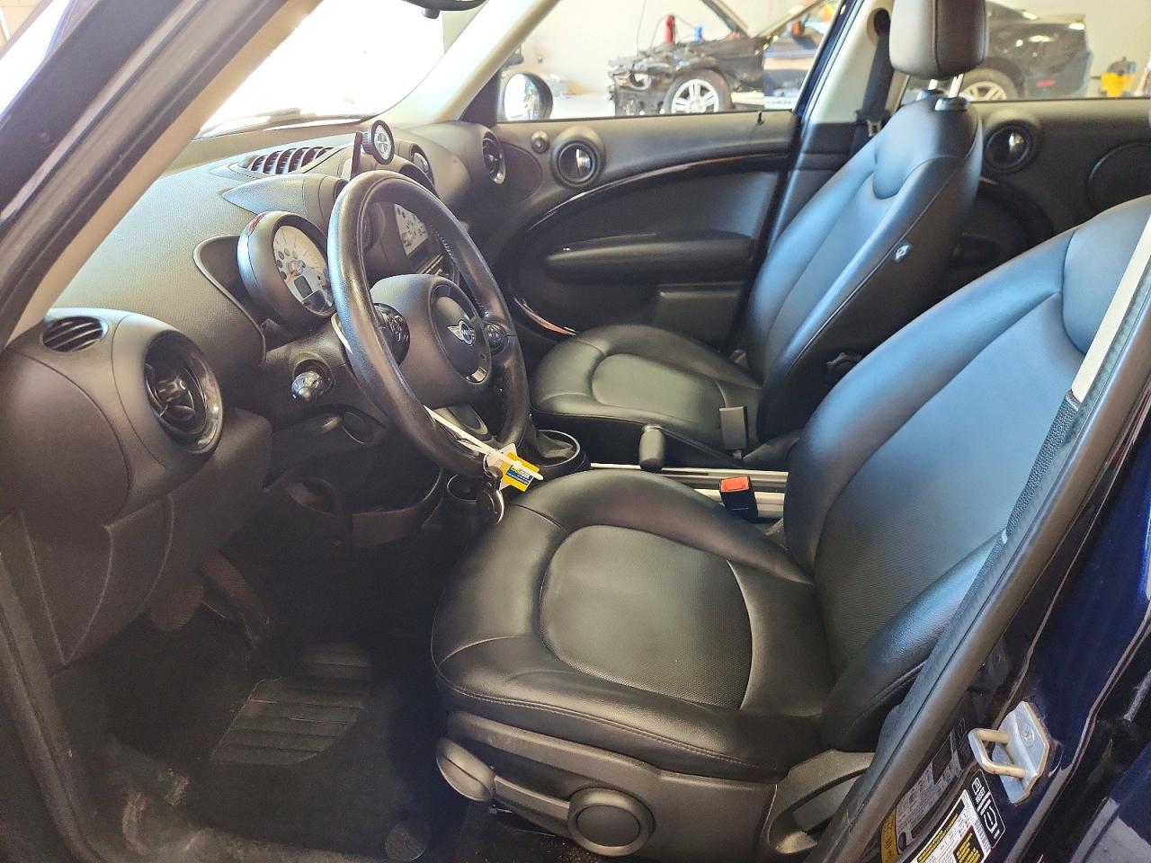 2014 MINI COOPER