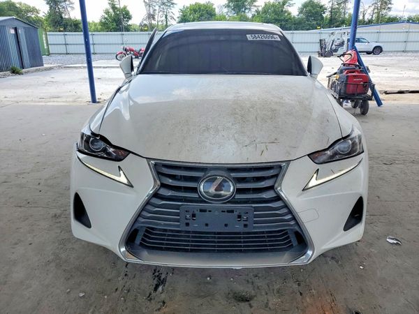 2017 LEXUS IS