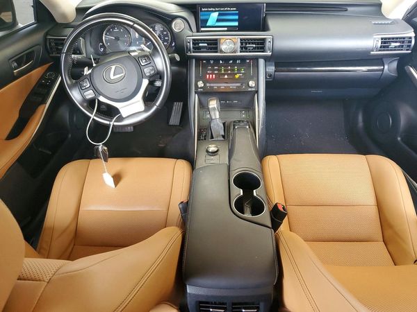 2017 LEXUS IS