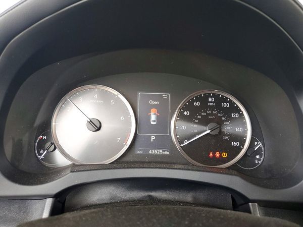 2017 LEXUS IS