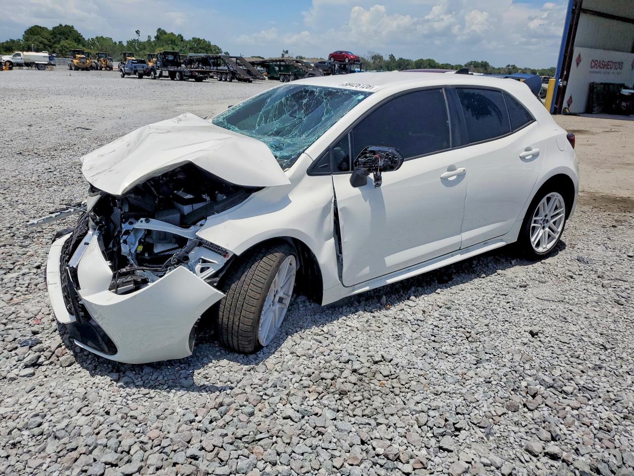 2026 TOYOTA COROLLA SE — Front 3/4