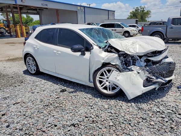 2026 TOYOTA COROLLA SE — Passenger 3/4