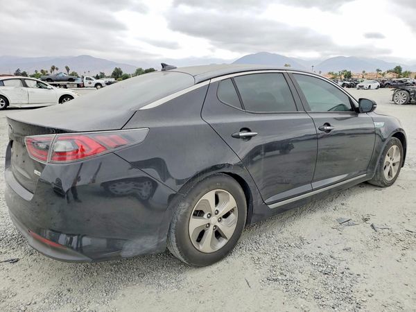 2016 KIA OPTIMA GL - Middle-low