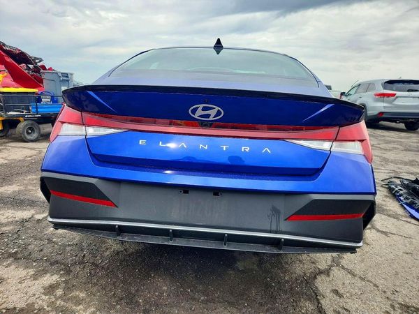 2025 HYUNDAI ELANTRA