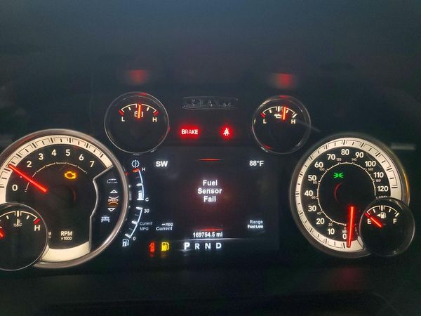 2015 RAM 1500 SPORT QUAD CAB 4X4