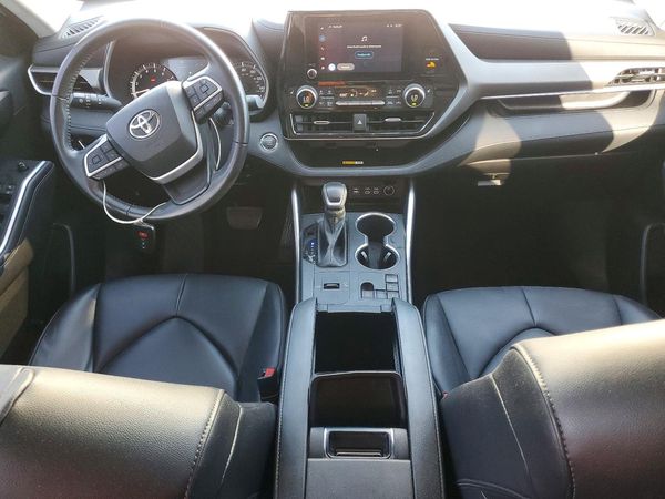 2023 TOYOTA HIGHLANDER