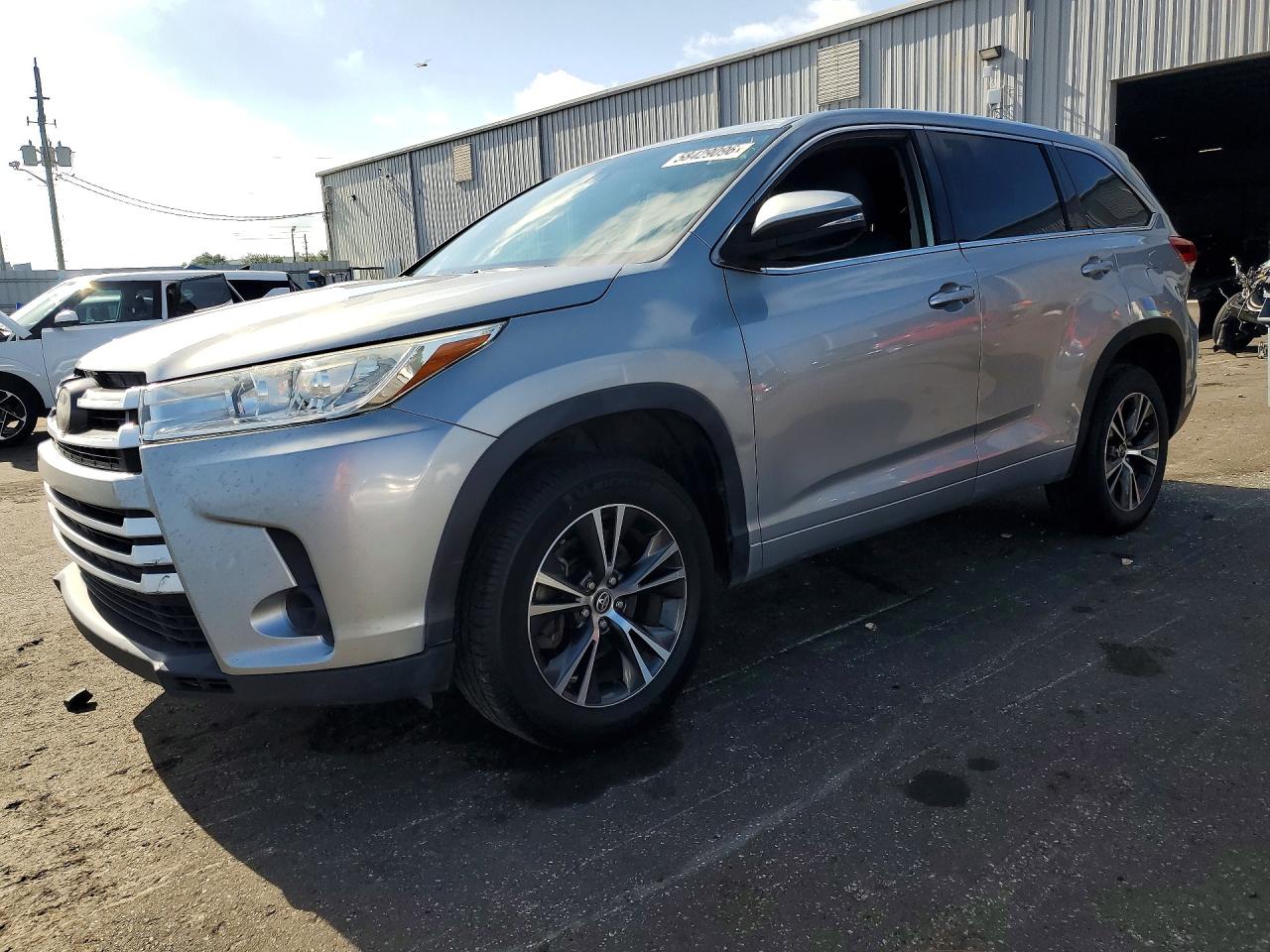 2018 TOYOTA HIGHLANDER LE/LE Plus