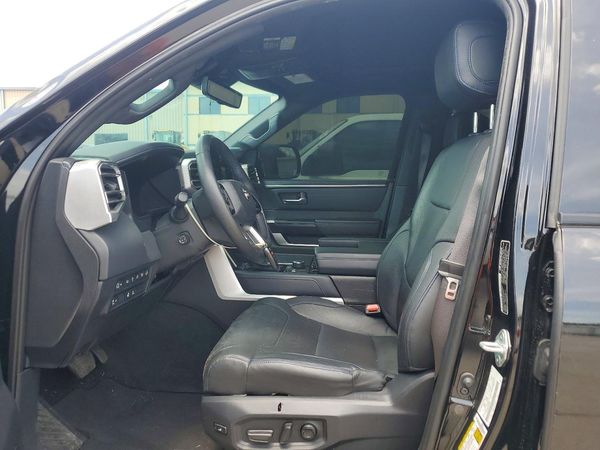 2022 TOYOTA TUNDRA Platinum