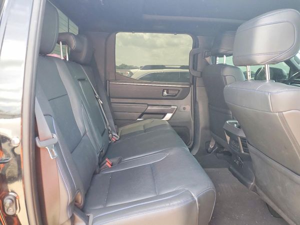 2022 TOYOTA TUNDRA Platinum
