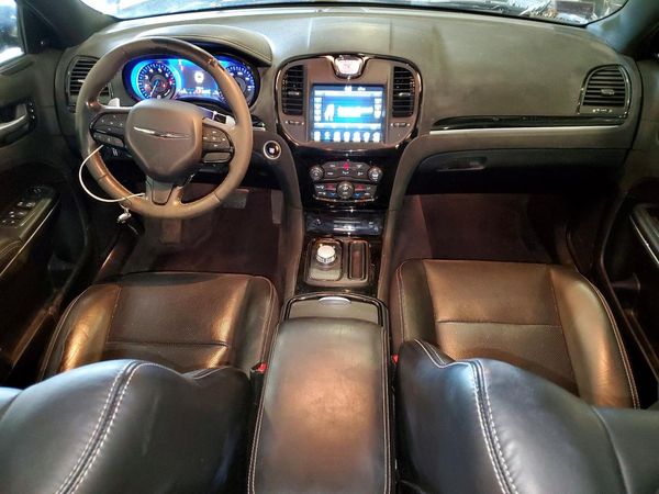 2018 CHRYSLER 300