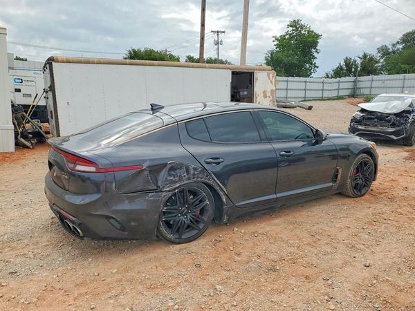 2022 KIA STINGER GT1